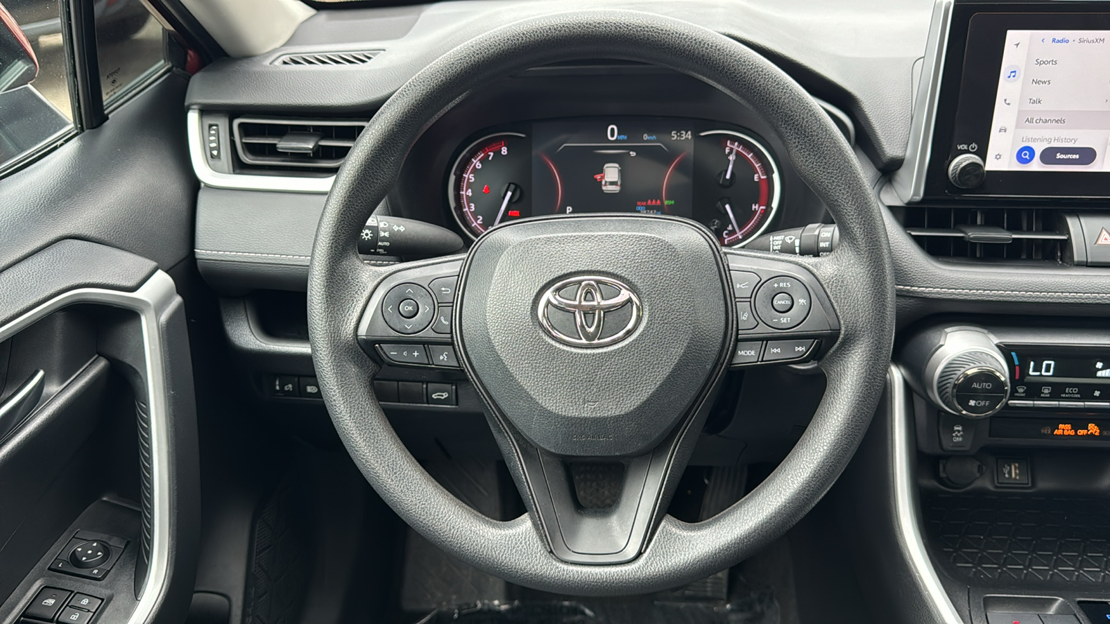 2023 Toyota RAV4 XLE 28