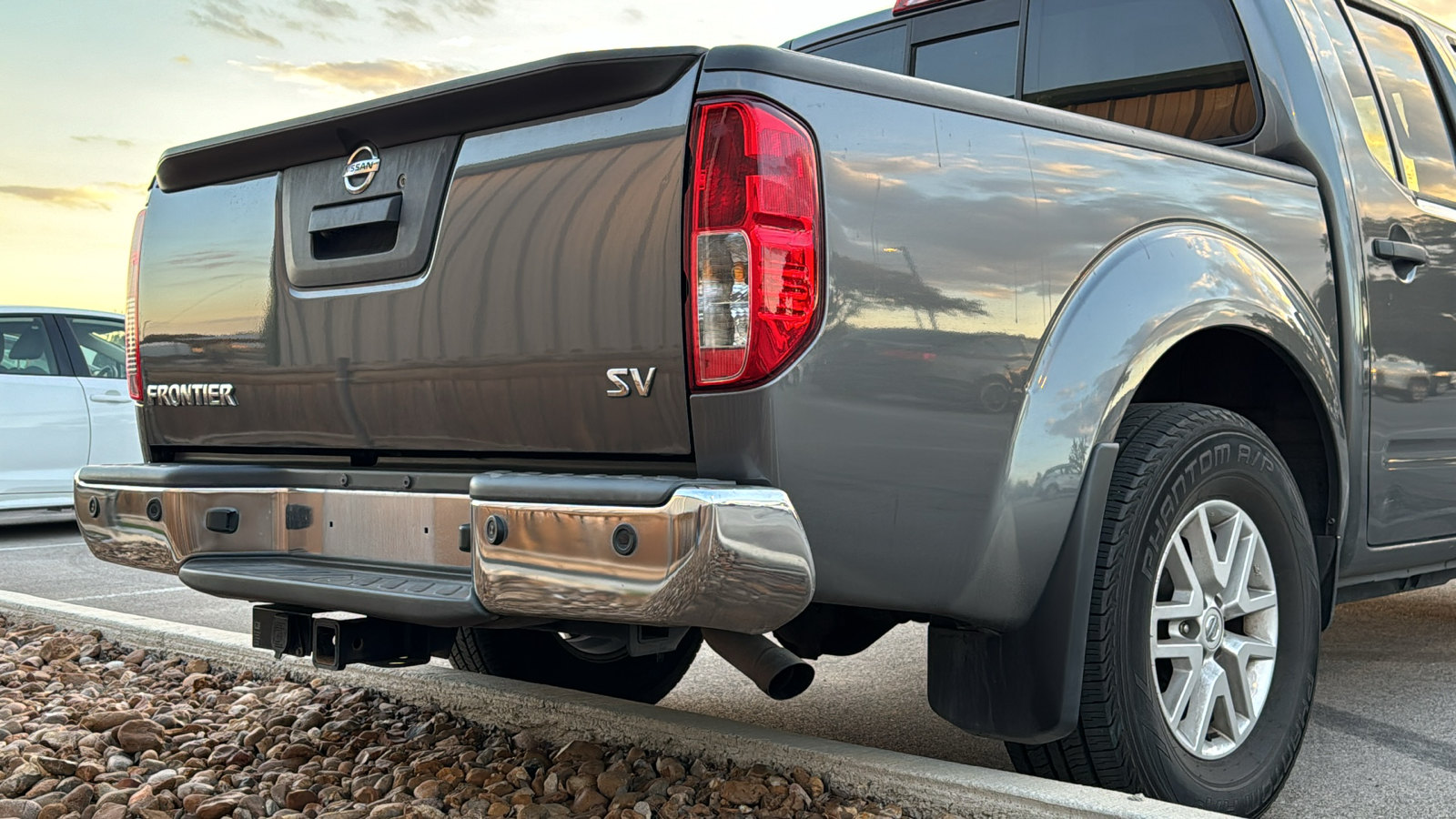 2020 Nissan Frontier SV 8