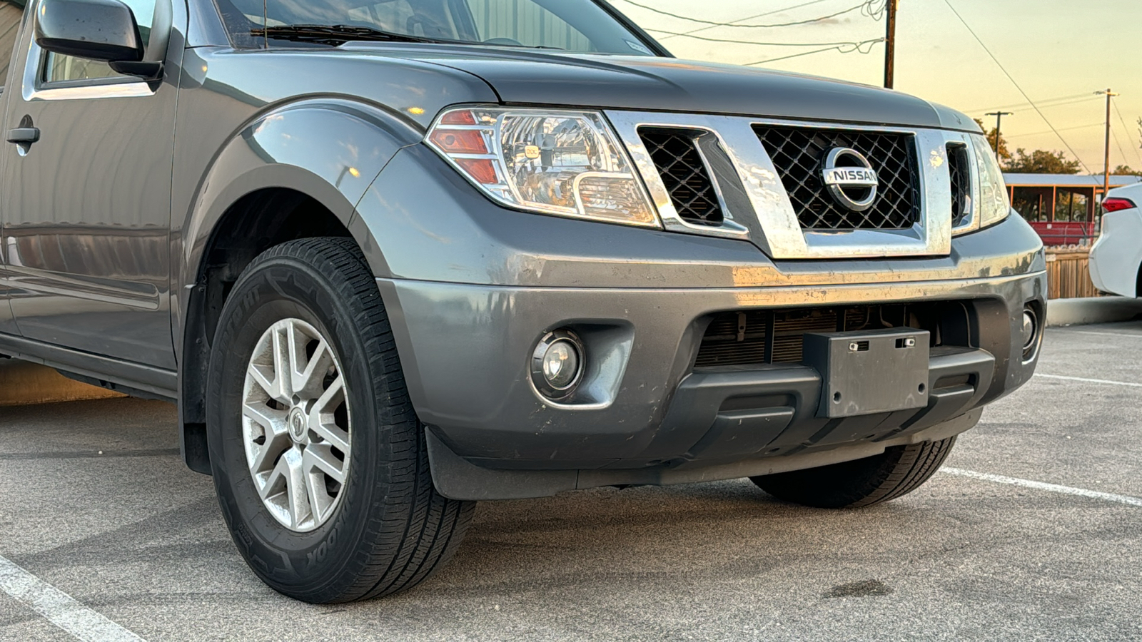 2020 Nissan Frontier SV 9