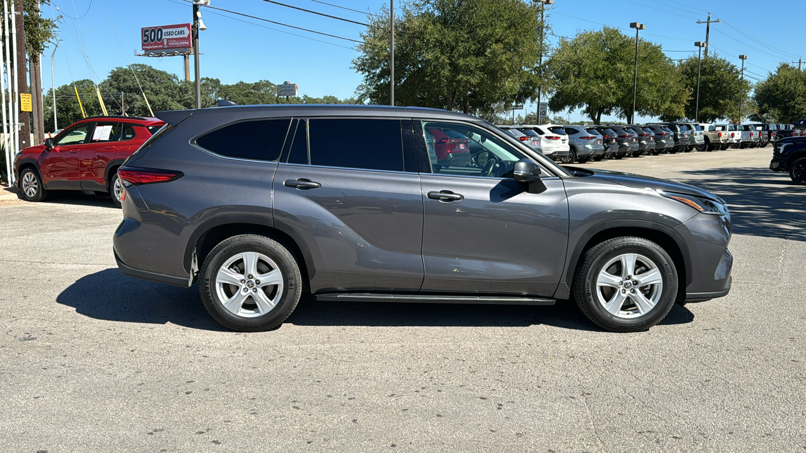 2021 Toyota Highlander LE 8