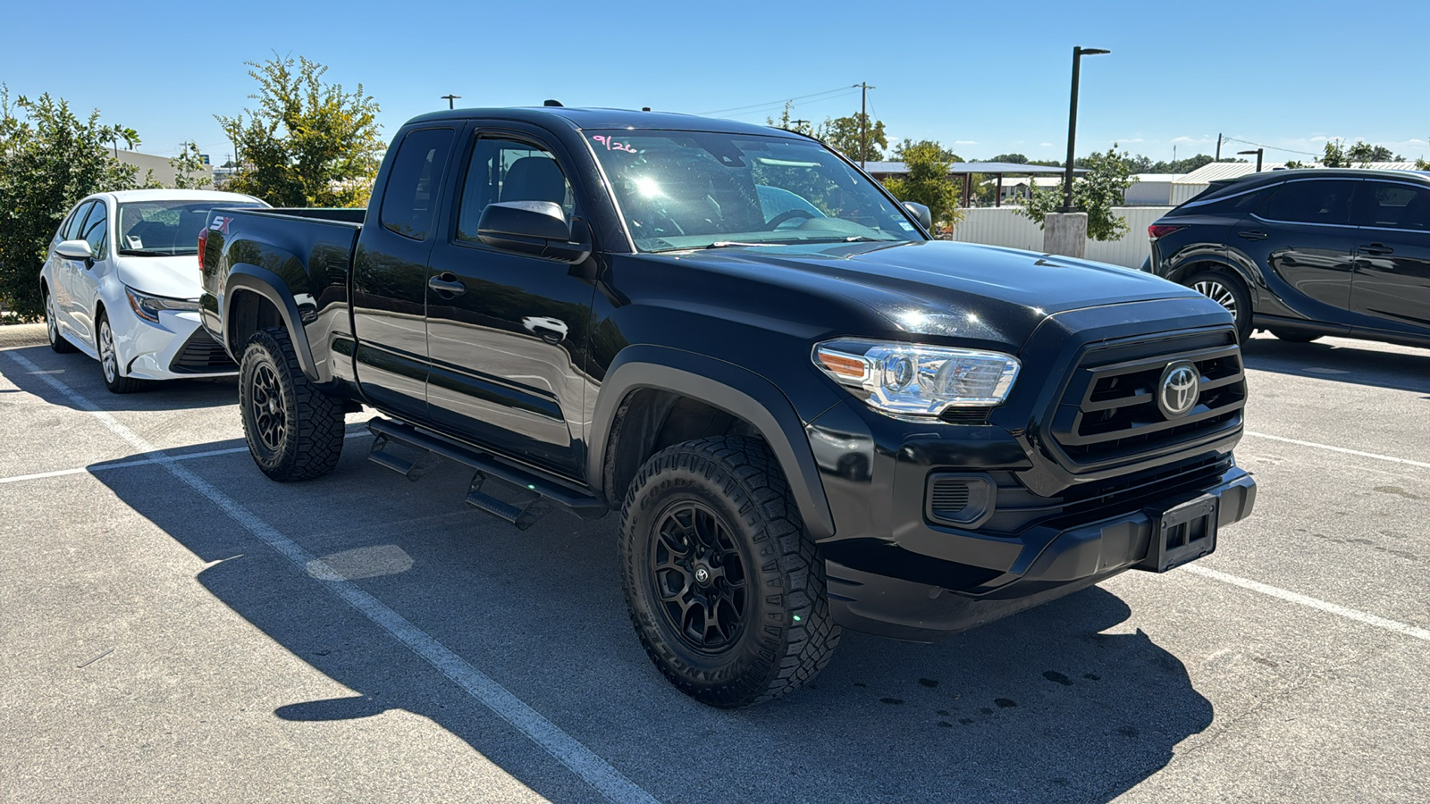 2020 Toyota Tacoma SR 11