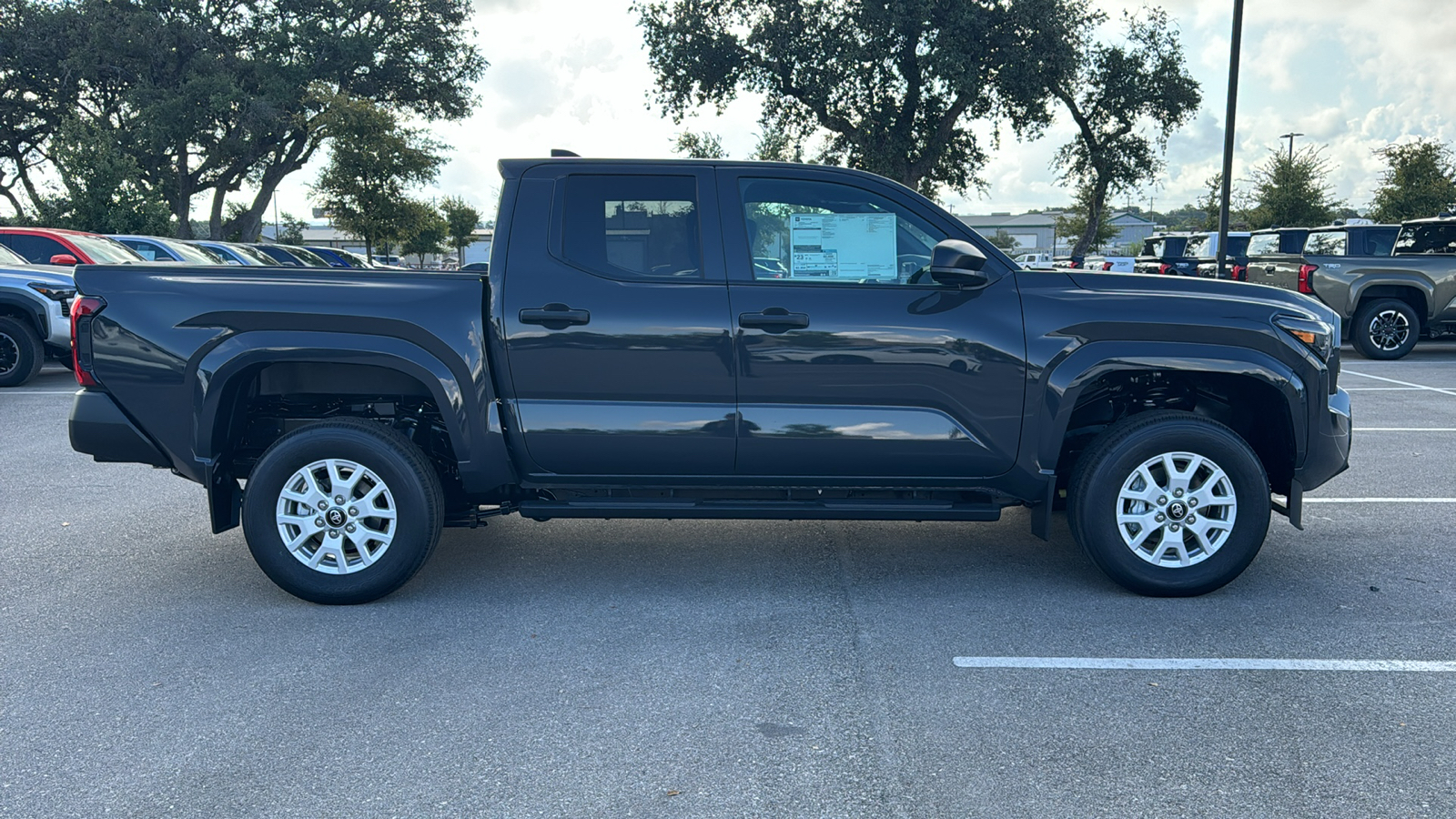 2024 Toyota Tacoma SR 8