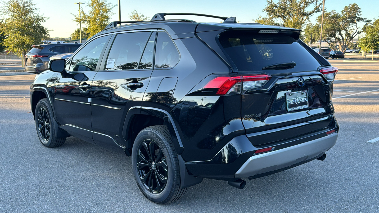 2024 Toyota RAV4 Hybrid SE 5