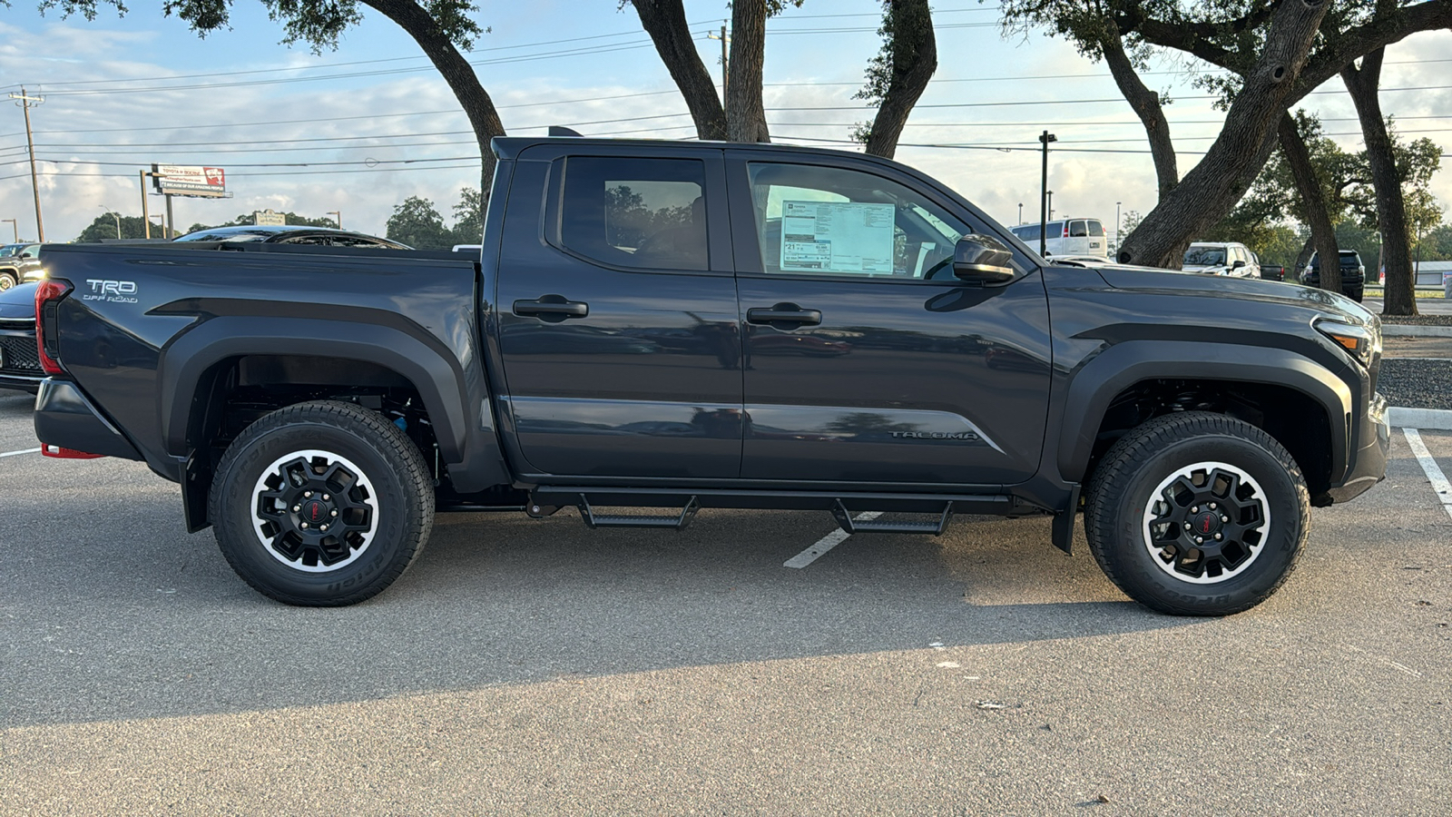 2024 Toyota Tacoma TRD Off-Road 8