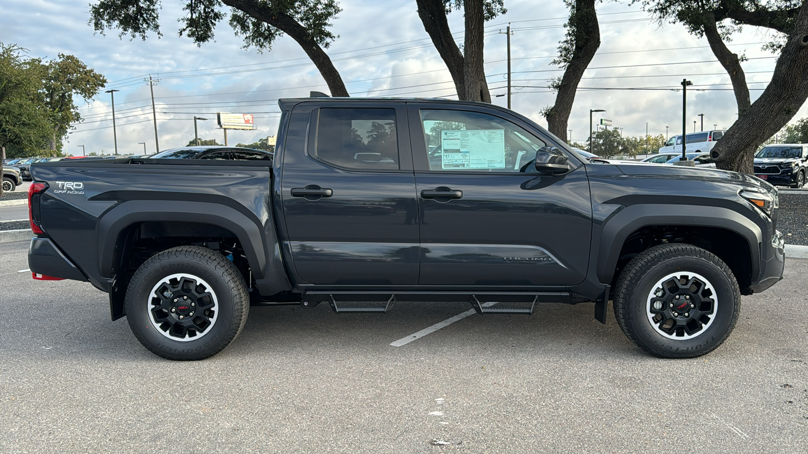 2024 Toyota Tacoma TRD Off-Road 8