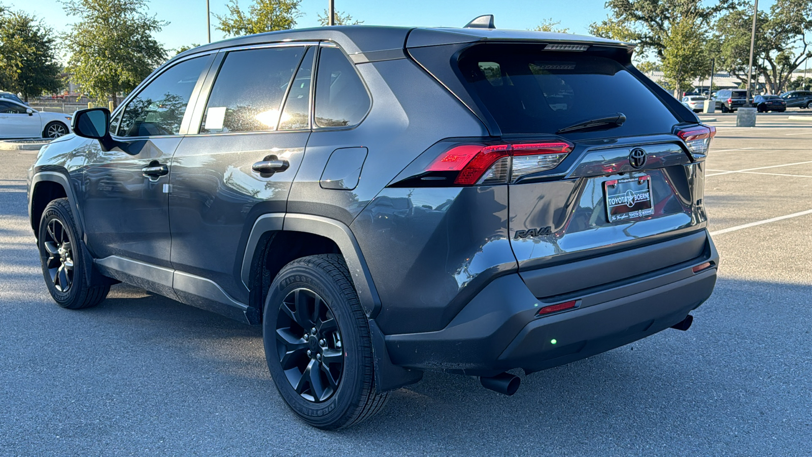 2024 Toyota RAV4 LE 5