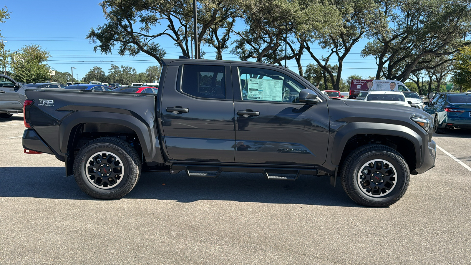 2024 Toyota Tacoma TRD Off-Road 8