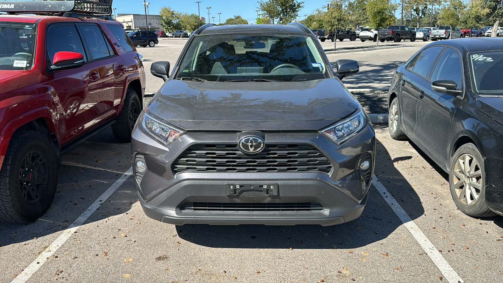 2021 Toyota RAV4 XLE 2