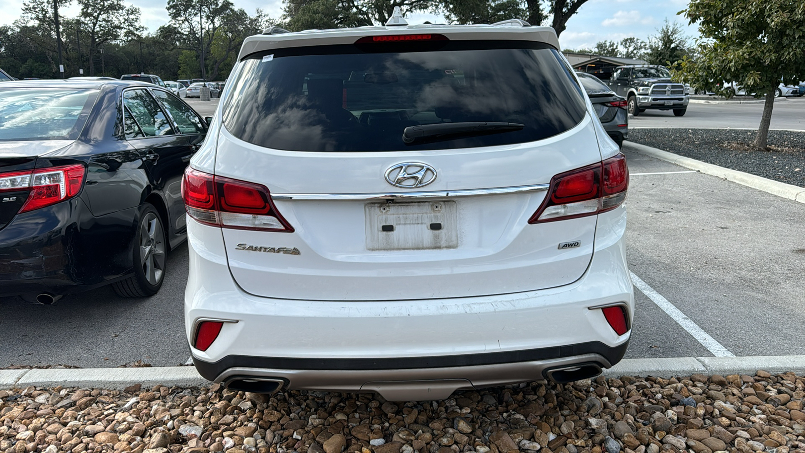 2017 Hyundai Santa Fe SE 6