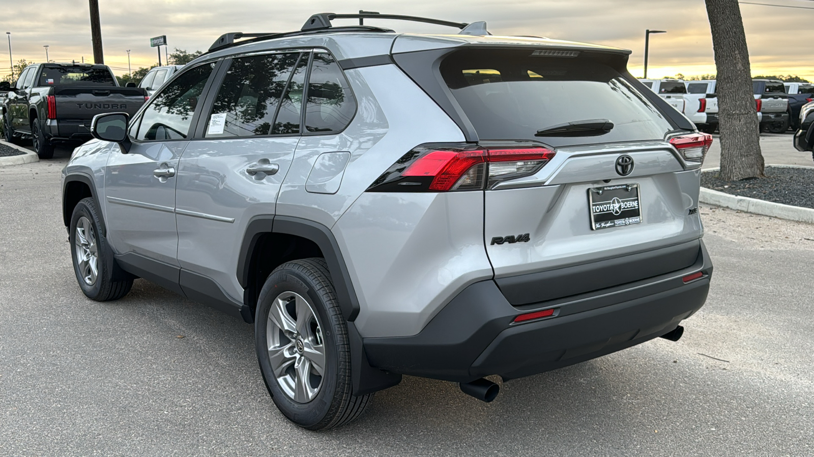 2024 Toyota RAV4 XLE 5