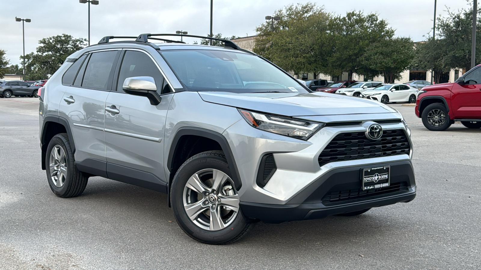 2024 Toyota RAV4 XLE 24