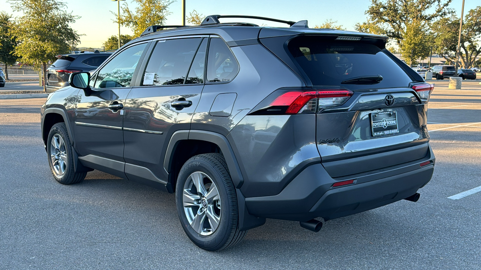 2024 Toyota RAV4 XLE 5