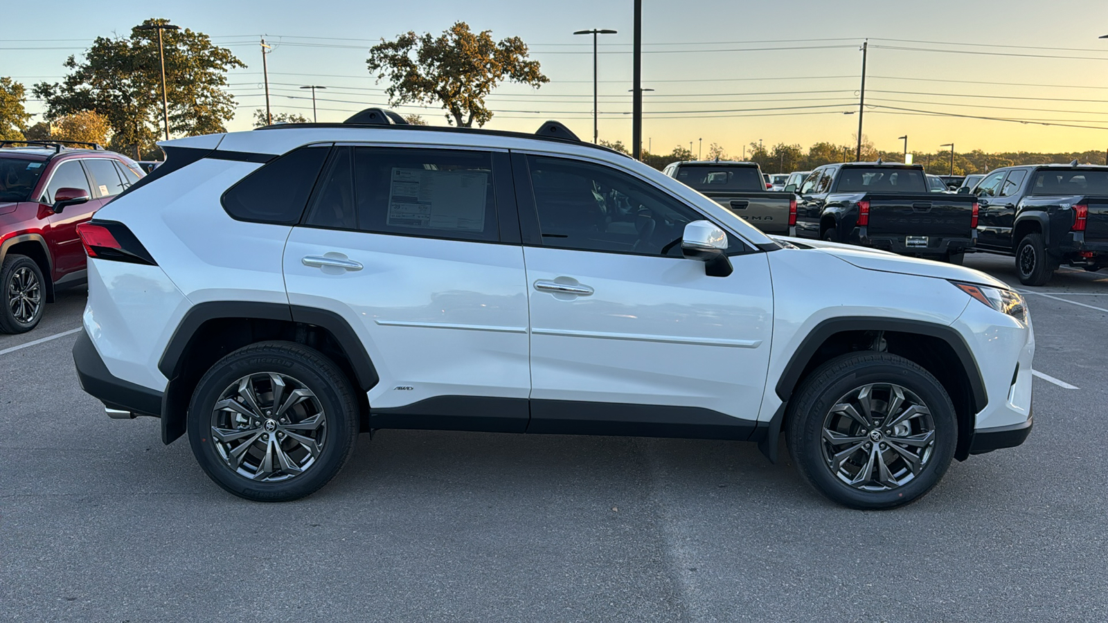 2024 Toyota RAV4 Hybrid Limited 8