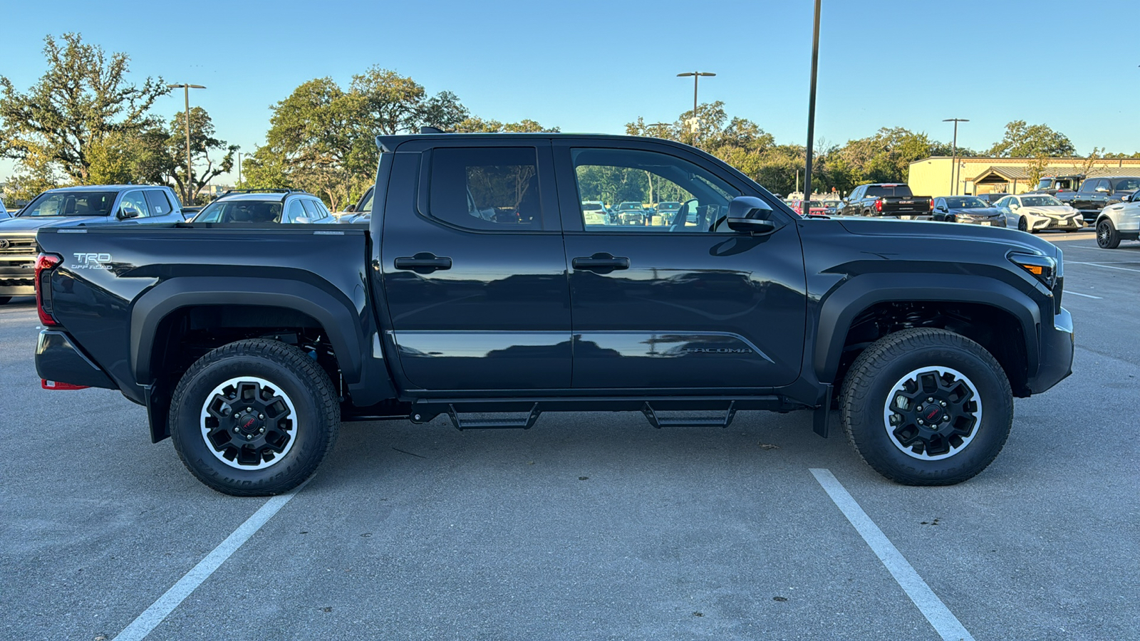 2024 Toyota Tacoma TRD Off-Road 8