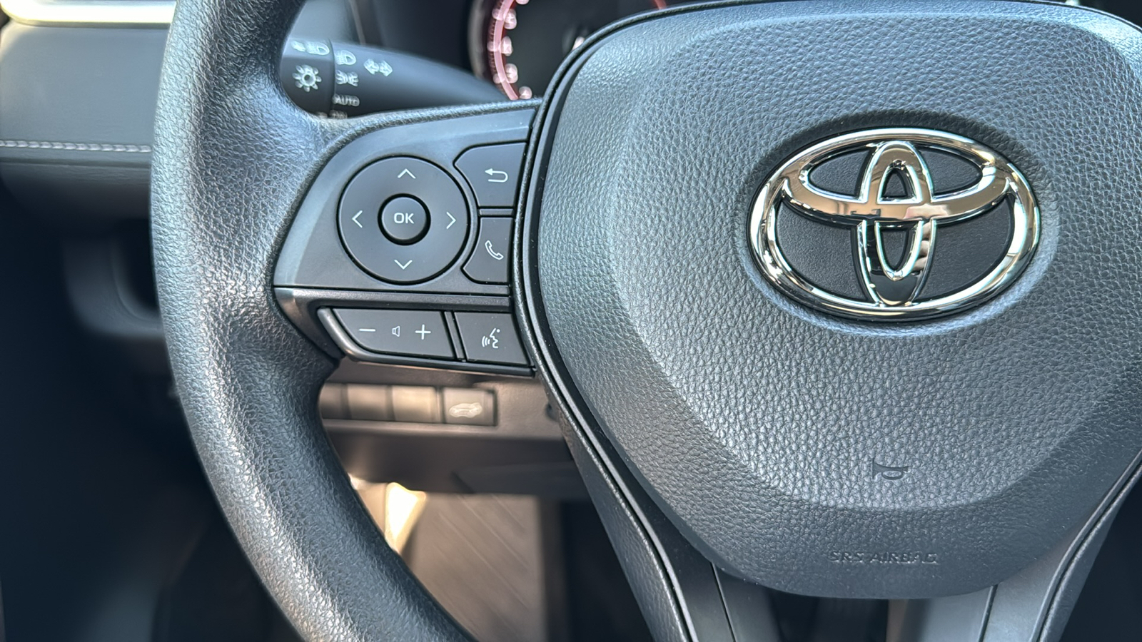 2024 Toyota RAV4 XLE 29