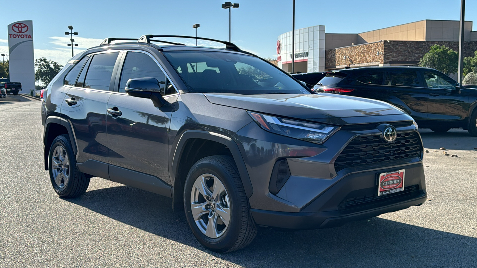 2024 Toyota RAV4 XLE 35