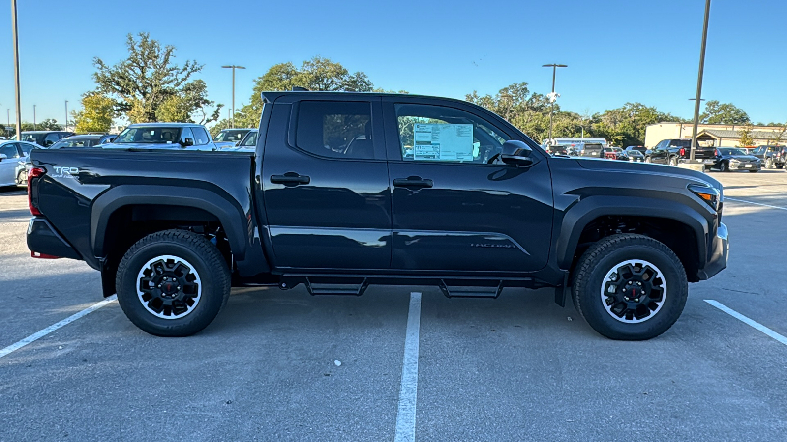 2024 Toyota Tacoma TRD Off-Road 8