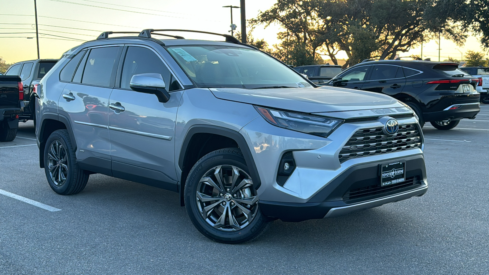 2024 Toyota RAV4 Hybrid Limited 24