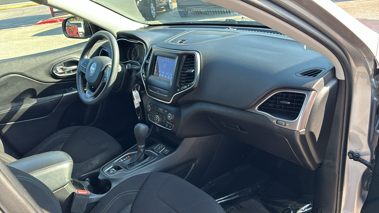 2020 Jeep Cherokee Latitude 23