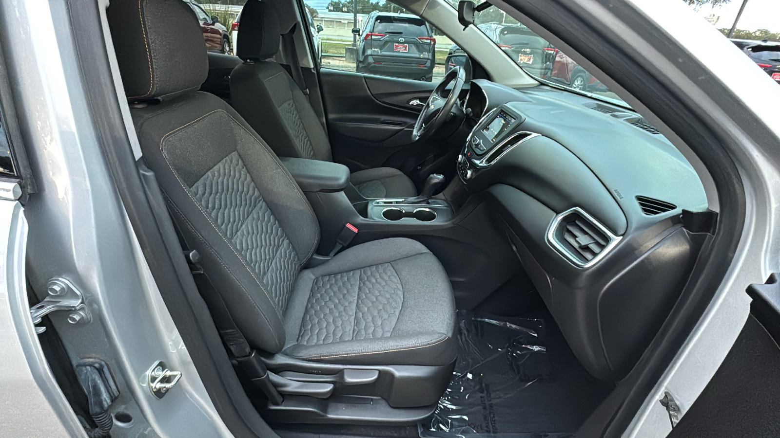 2019 Chevrolet Equinox LT 22