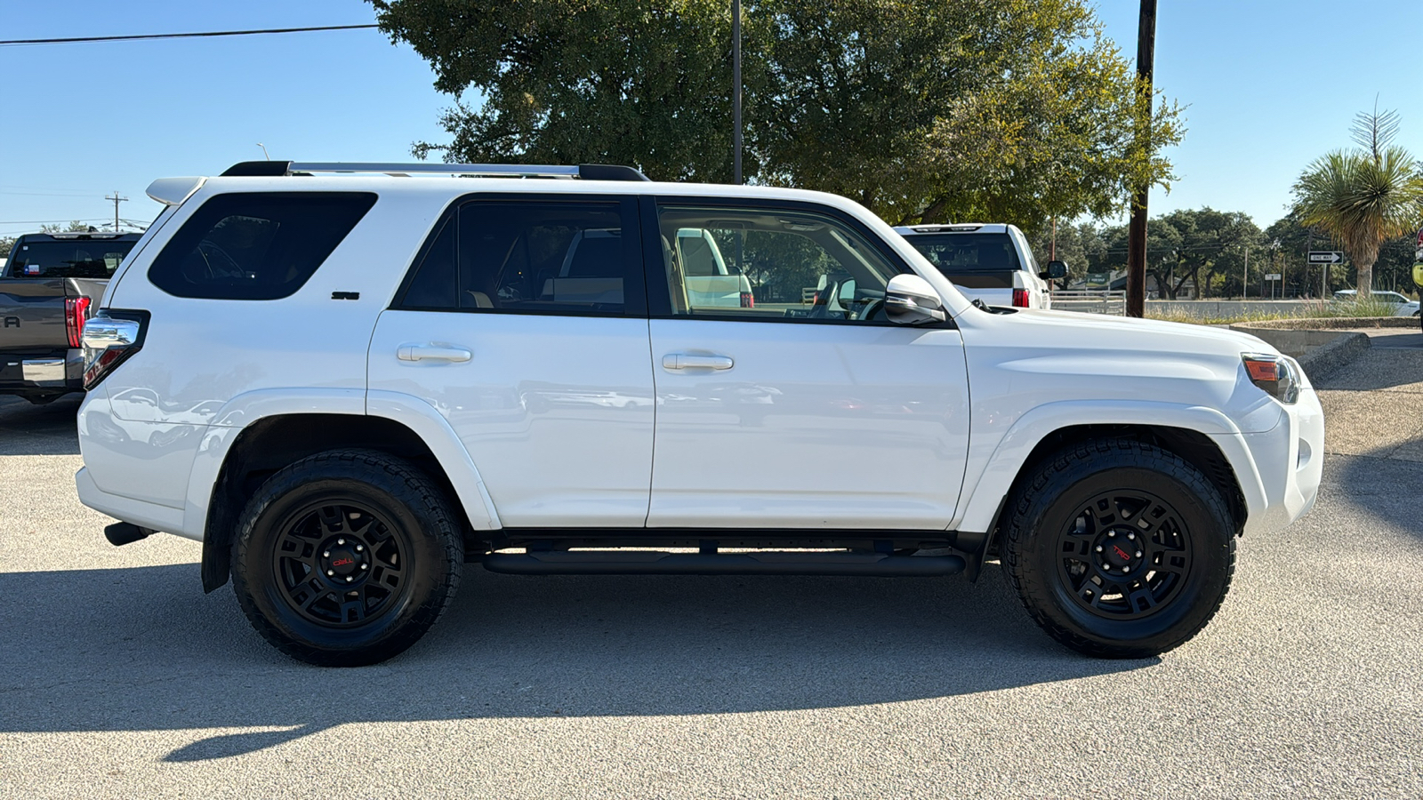 2023 Toyota 4Runner SR5 Premium 8