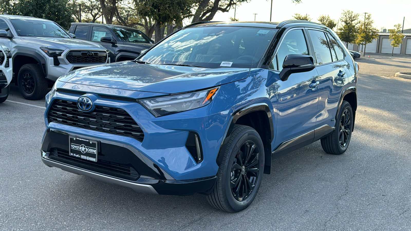 2024 Toyota RAV4 Hybrid XSE 3