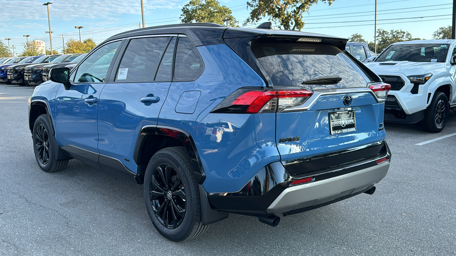 2024 Toyota RAV4 Hybrid XSE 5