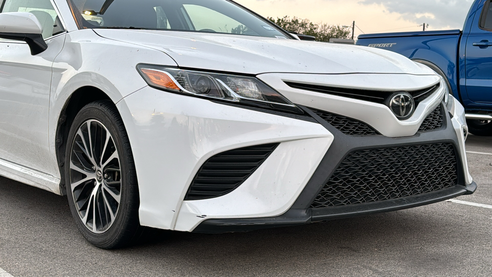 2020 Toyota Camry SE 9