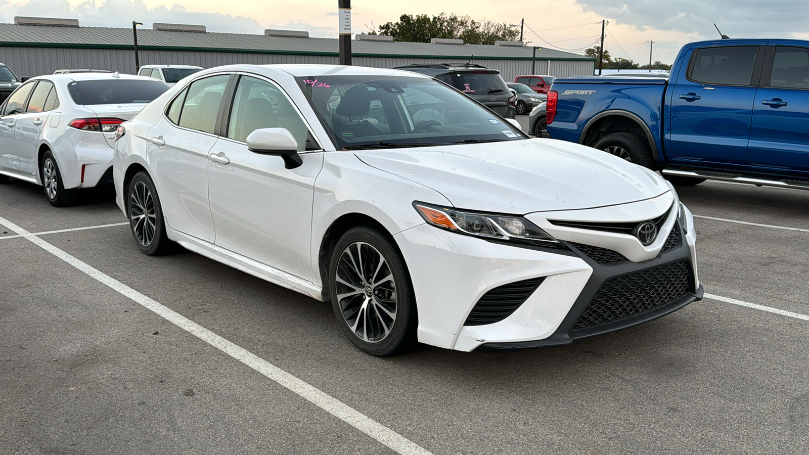 2020 Toyota Camry SE 11