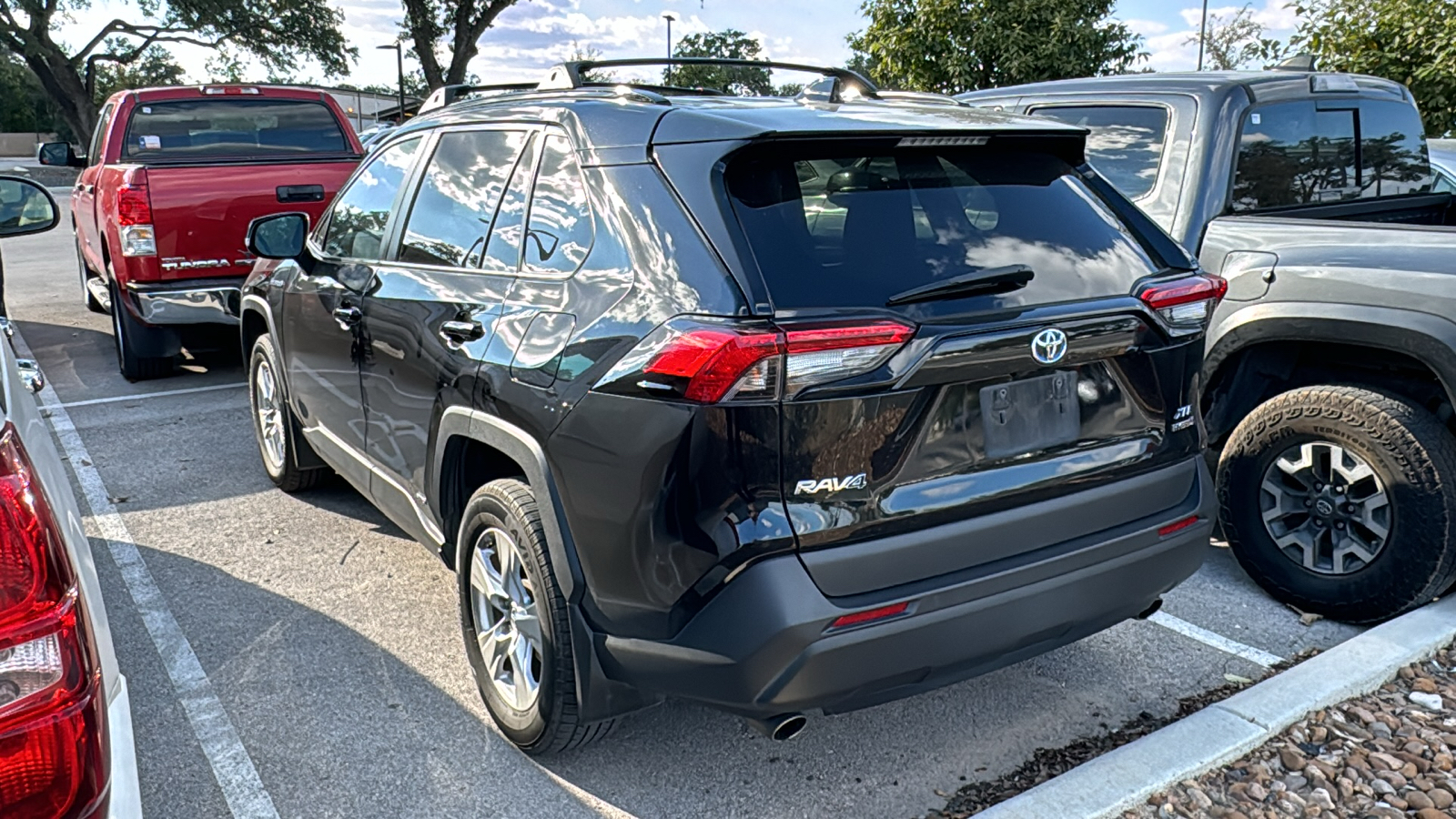 2021 Toyota RAV4 Hybrid XLE 4