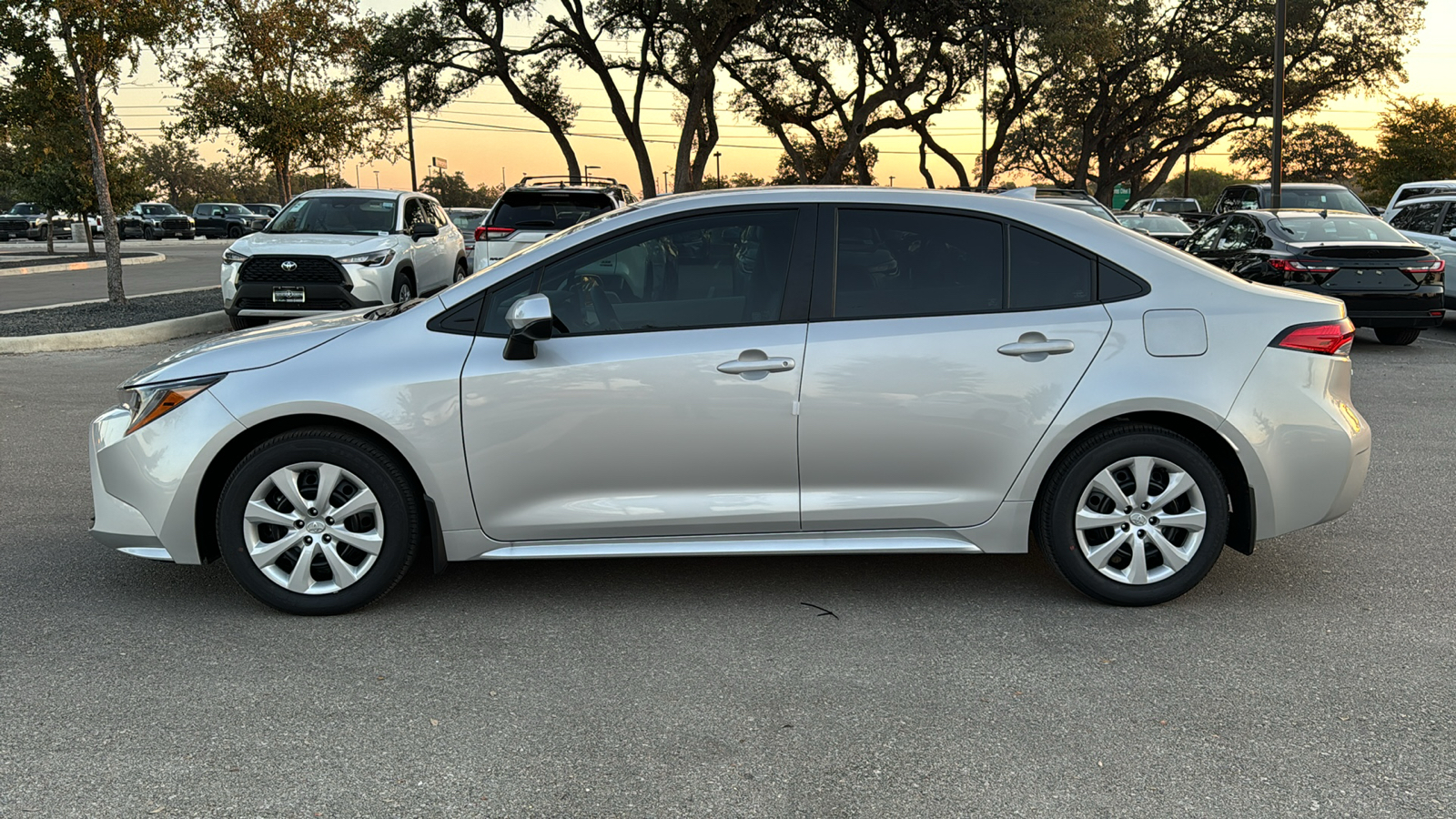 2024 Toyota Corolla LE 4