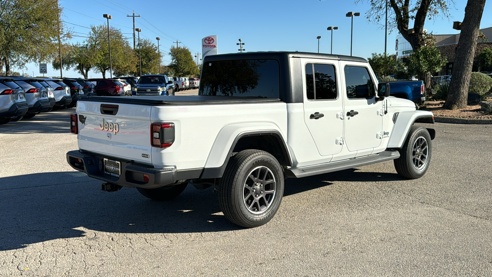 2022 Jeep Gladiator Overland 7