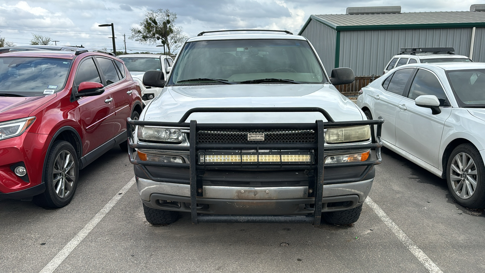 2003 Chevrolet Suburban 1500 LS 2