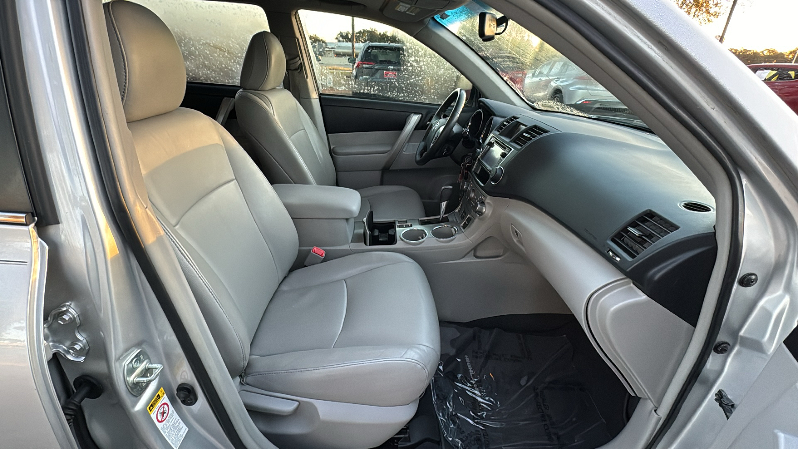 2013 Toyota Highlander SE 25