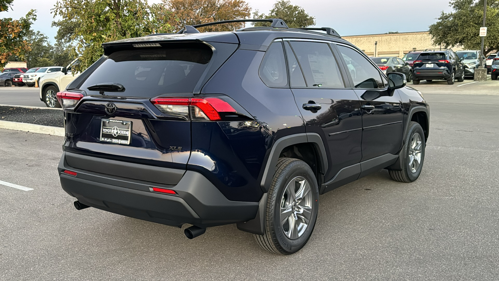 2024 Toyota RAV4 XLE 7