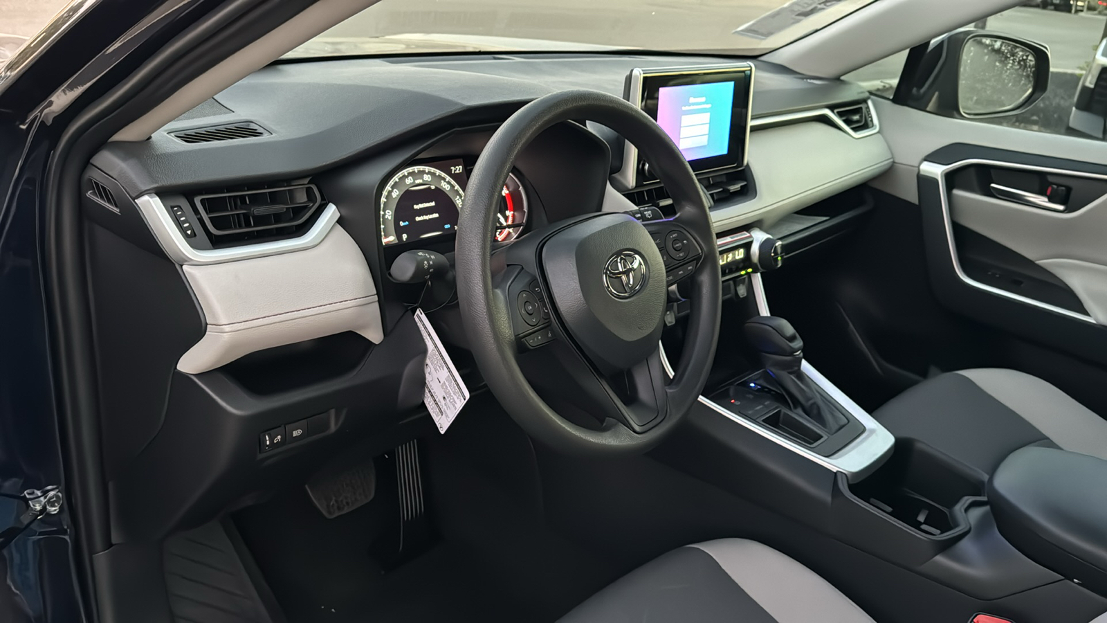 2024 Toyota RAV4 XLE 12