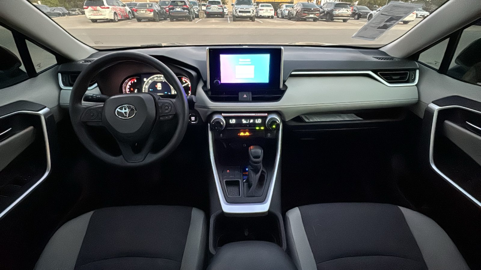 2024 Toyota RAV4 XLE 16