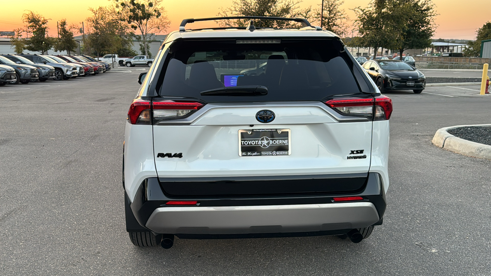 2024 Toyota RAV4 Hybrid XSE 6