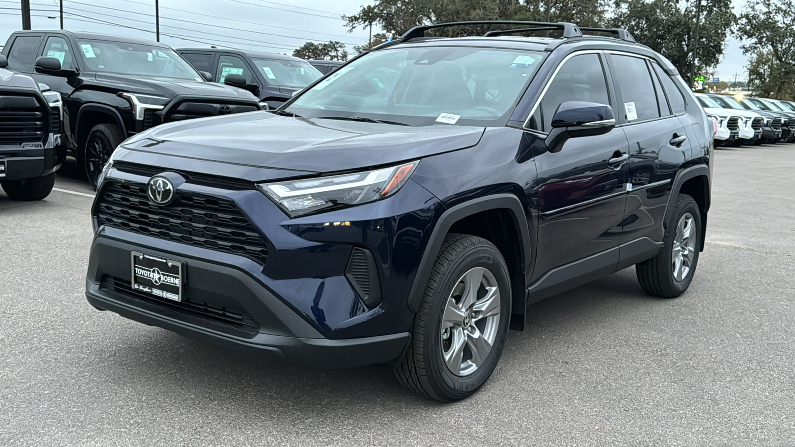 2024 Toyota RAV4 XLE 3