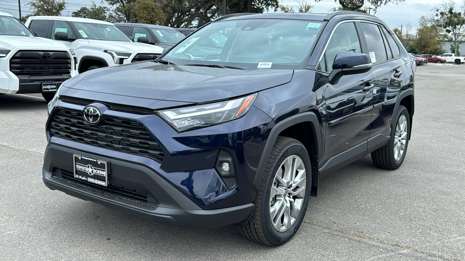 2024 Toyota RAV4 XLE Premium 3