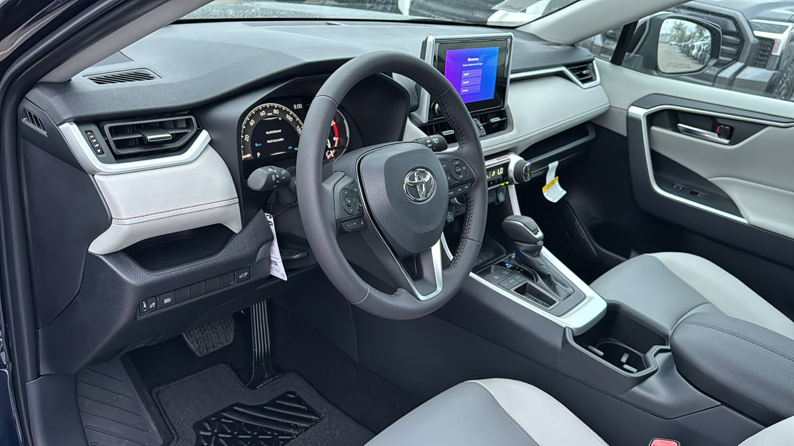 2024 Toyota RAV4 XLE Premium 12