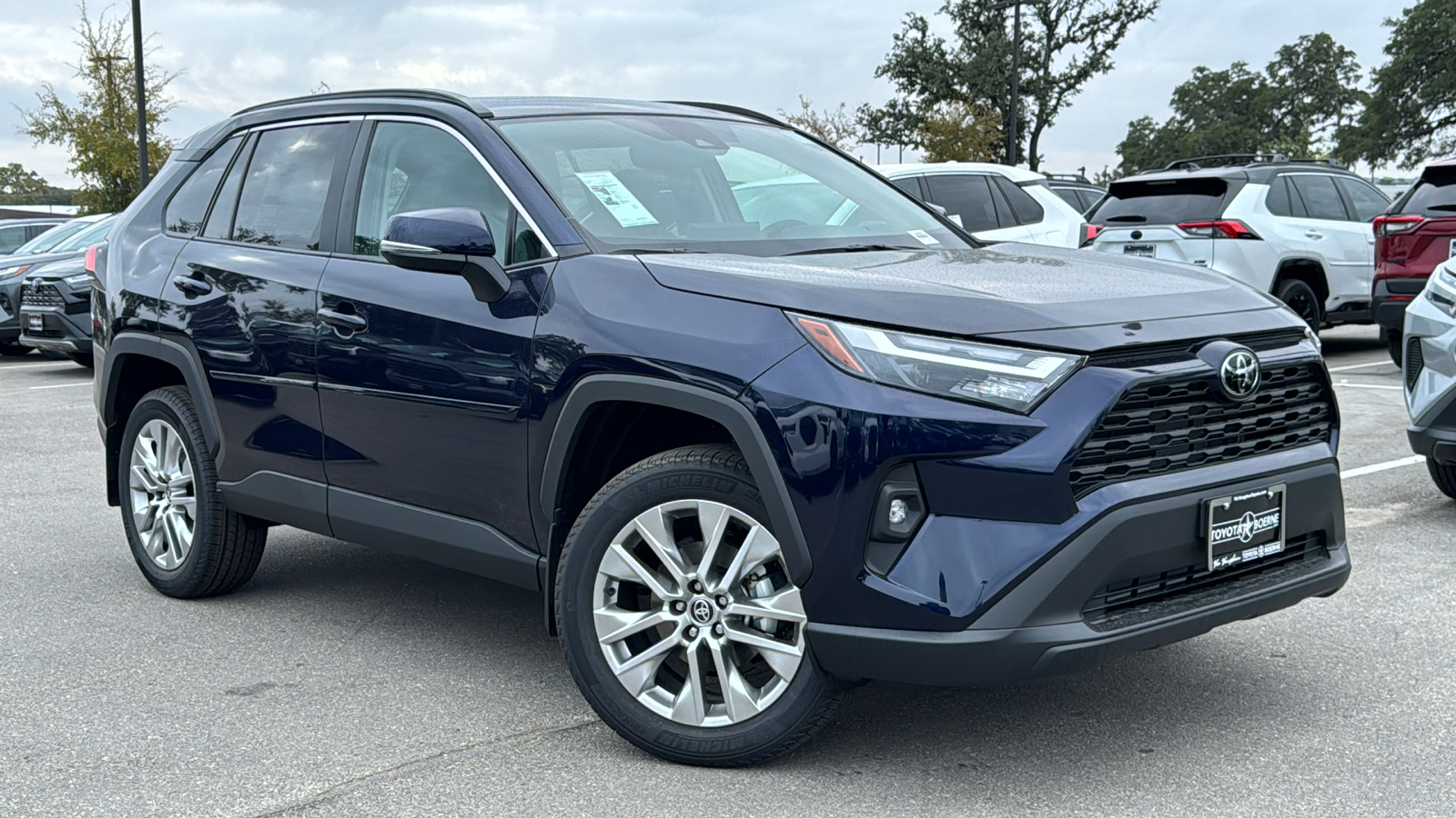 2024 Toyota RAV4 XLE Premium 24