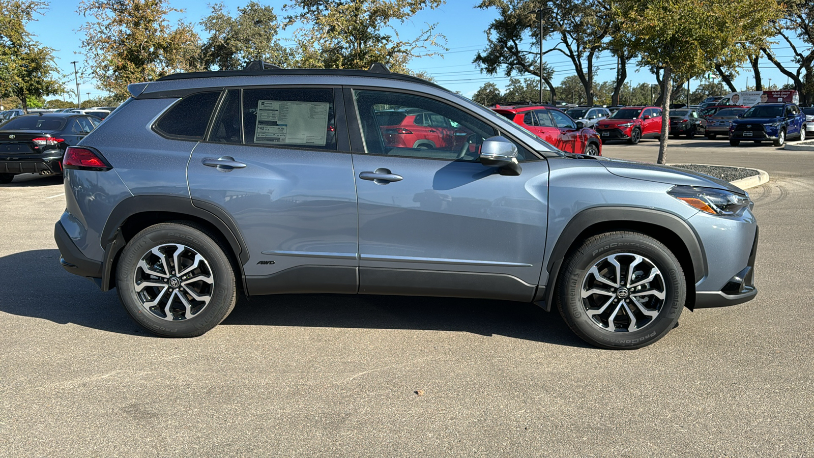 2024 Toyota Corolla Cross Hybrid SE 8