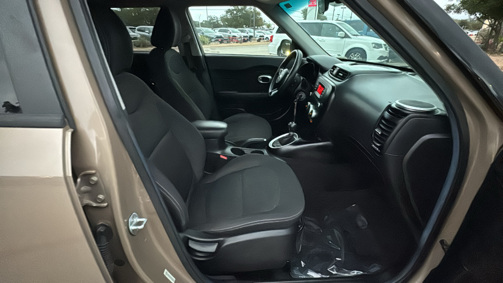 2014 Kia Soul Base 23