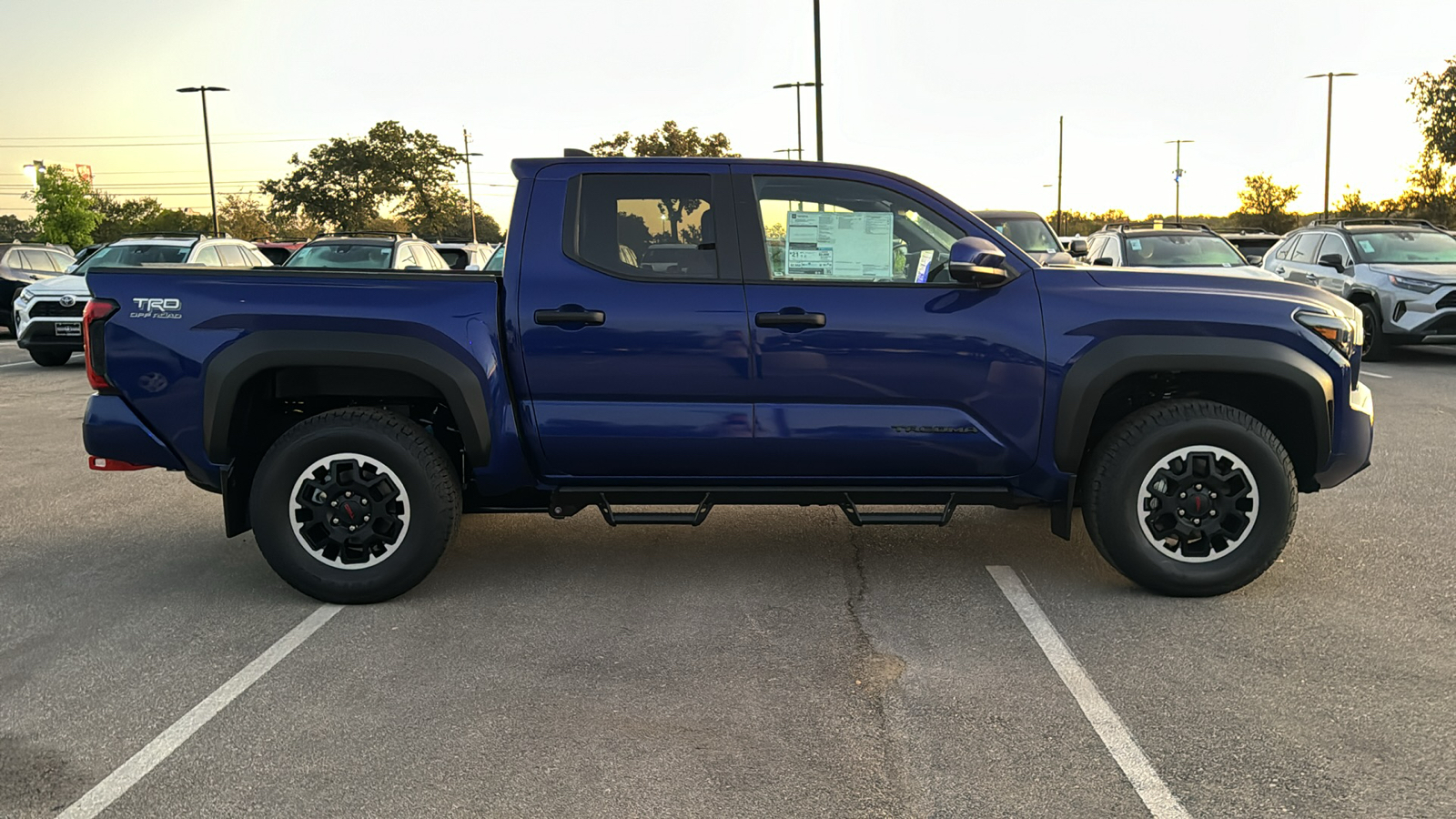 2024 Toyota Tacoma TRD Off-Road 8