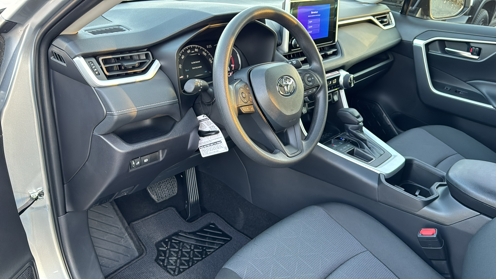 2024 Toyota RAV4 XLE 12