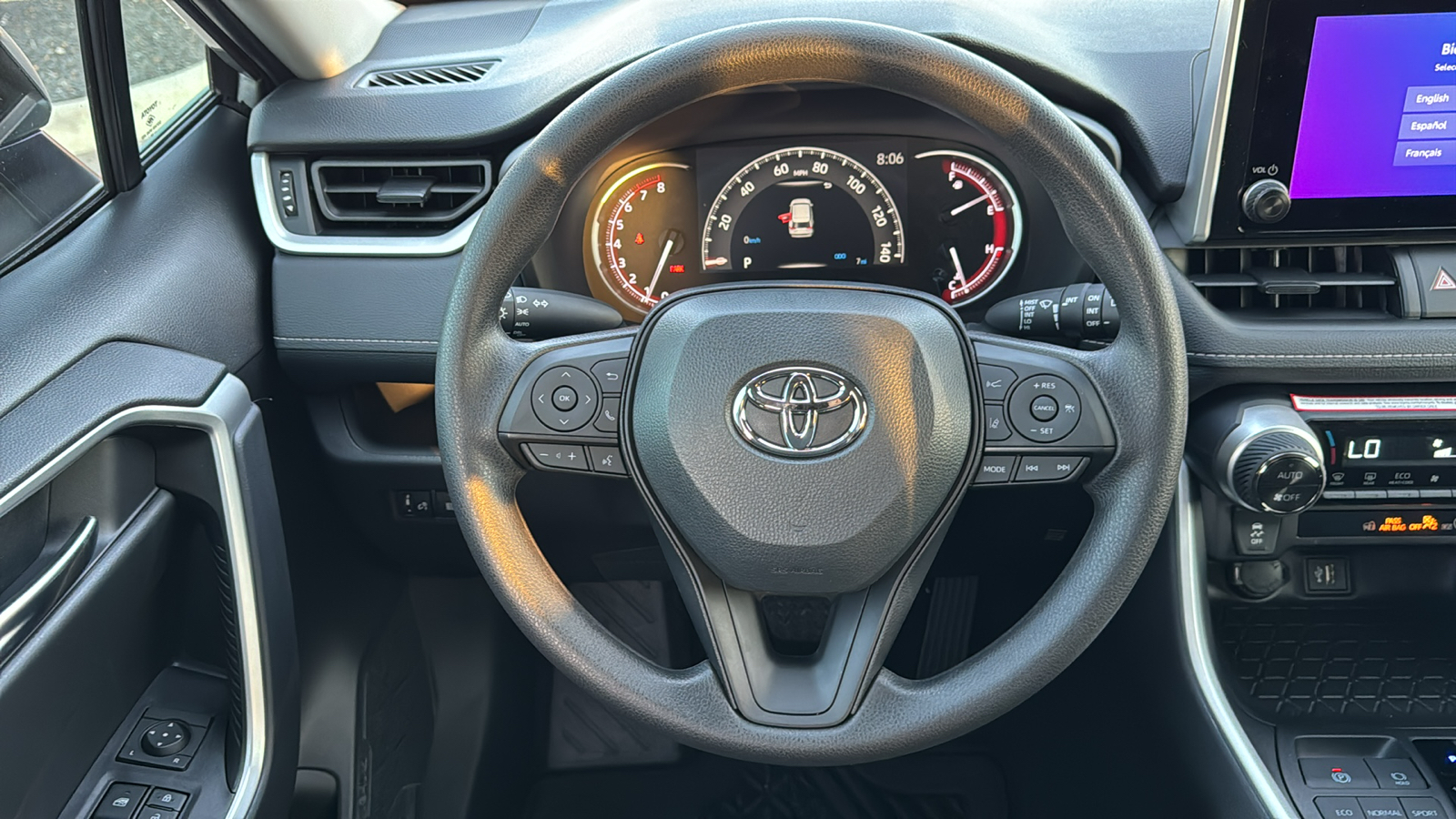 2024 Toyota RAV4 XLE 17