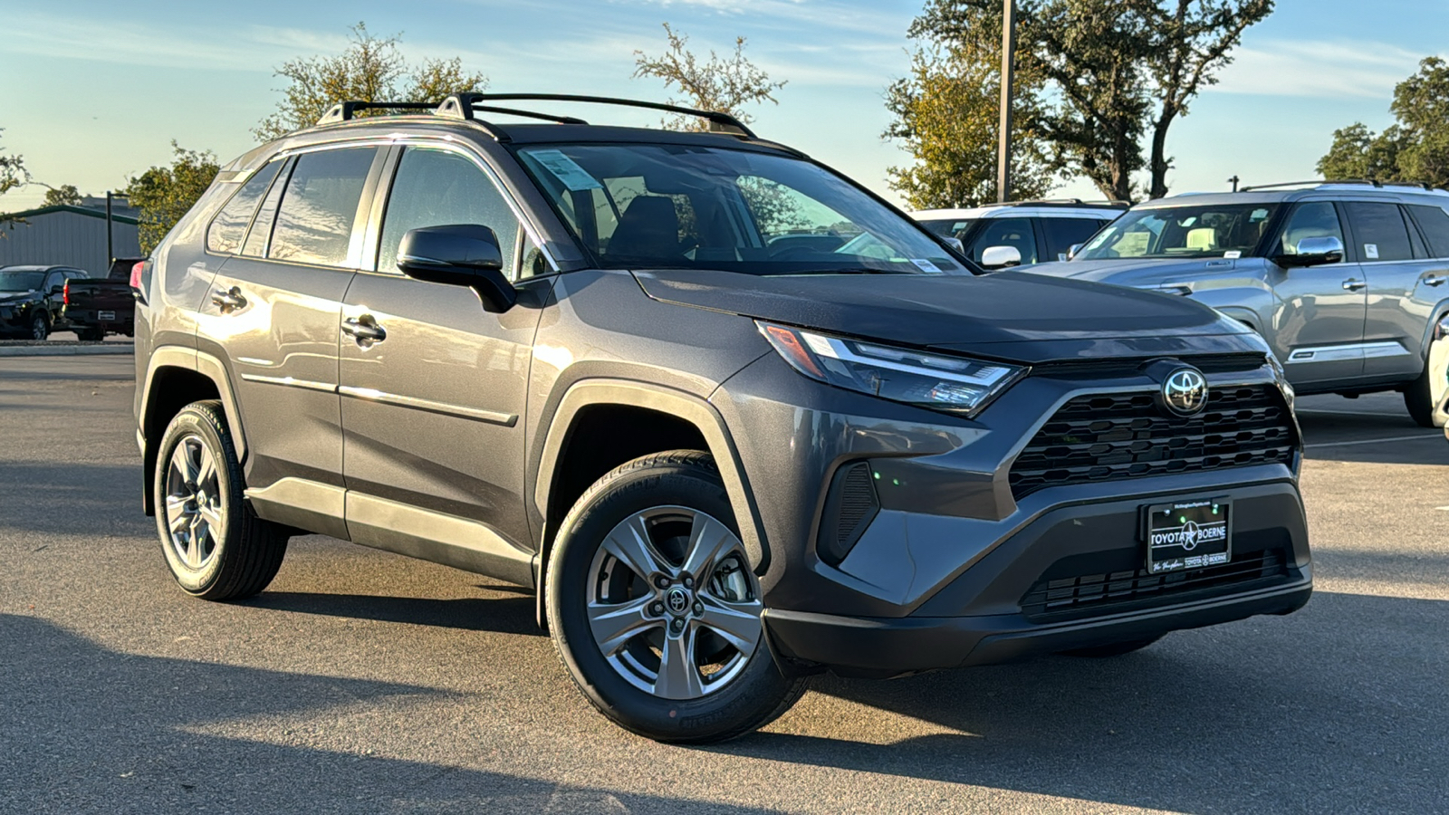 2024 Toyota RAV4 XLE 24