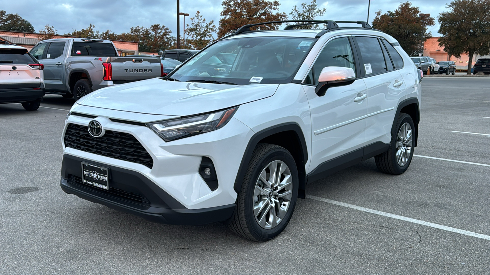 2024 Toyota RAV4 XLE Premium 3