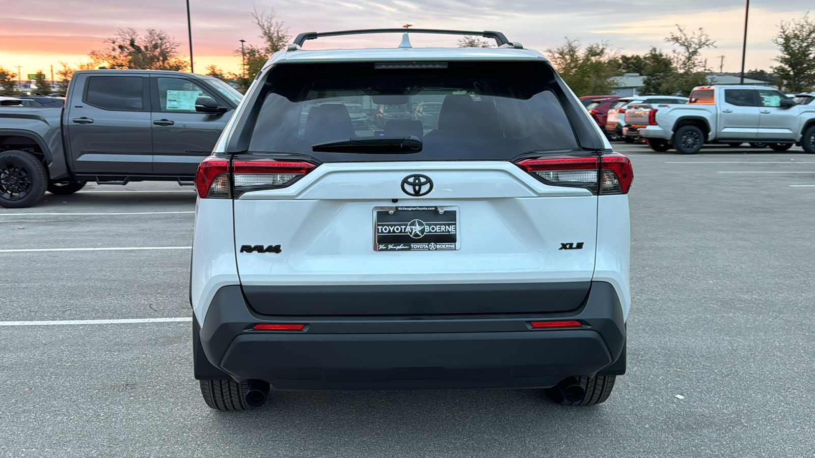 2024 Toyota RAV4 XLE Premium 6